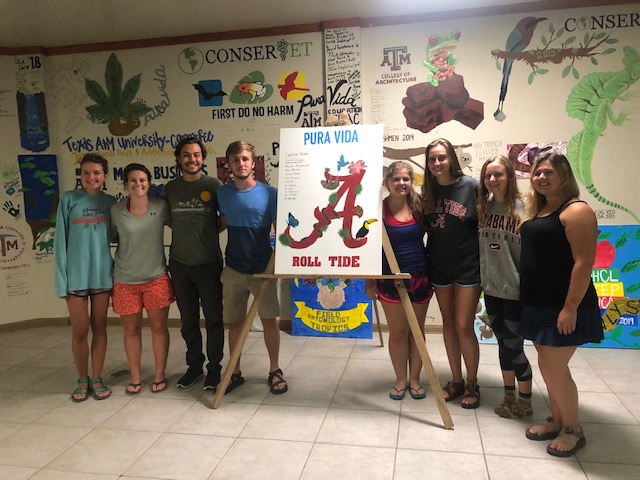 students in Costa Rica